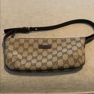 Gucci gg monogrammed canvas bag